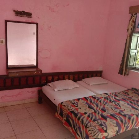 Hotel Yogi Lodge Khajurāho Esterno foto