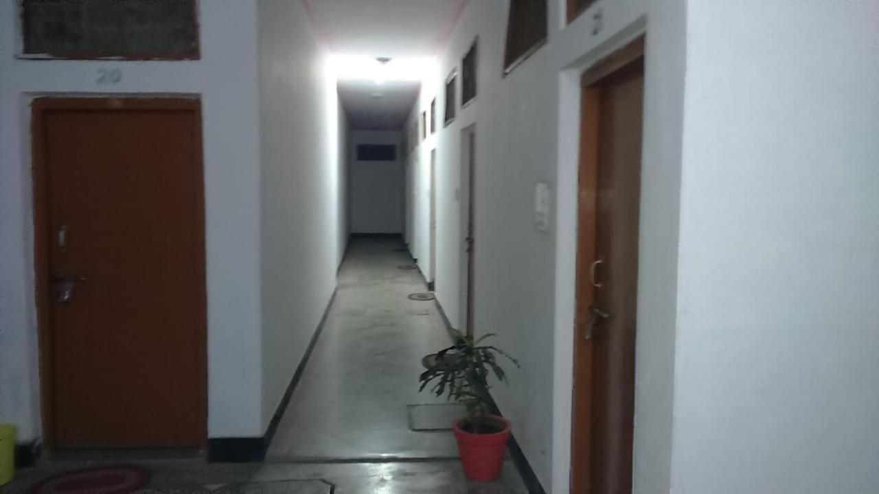 Hotel Yogi Lodge Khajurāho Esterno foto
