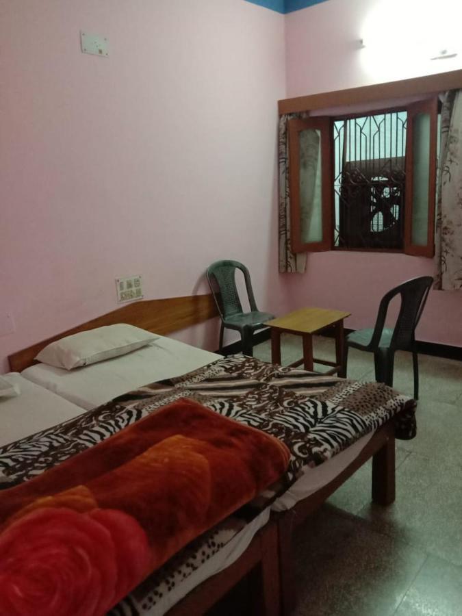 Hotel Yogi Lodge Khajurāho Esterno foto