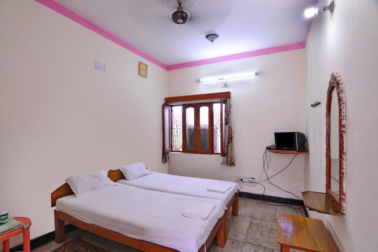 Hotel Yogi Lodge Khajurāho Esterno foto
