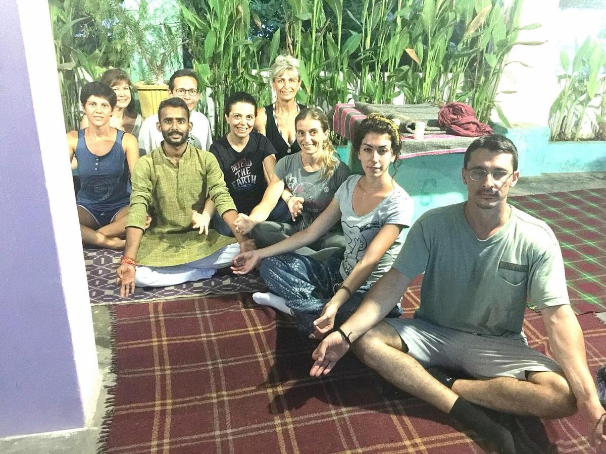 Hotel Yogi Lodge Khajurāho Esterno foto